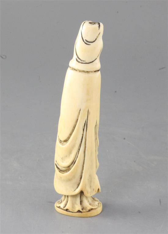 A Chinese walrus ivory figure of a Guanyin, 18th/19th century, height 17cm